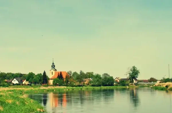 Zabytkowy kościół w Borku odzyskuje blask po renowacji