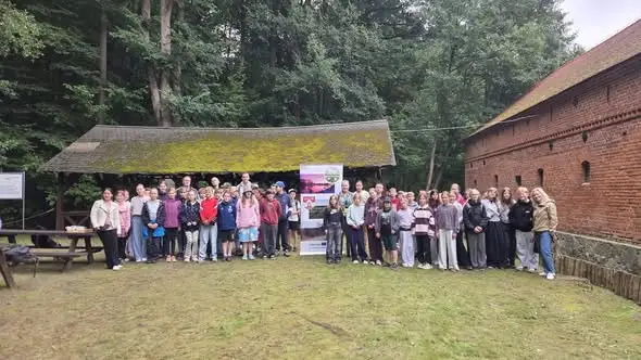 Uczniowie z Santoka i Rüdersdorfu spotkali się w Zagrodzie Młyńskiej w Bogdańcu