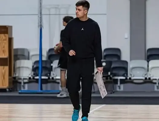 Oskar Brodziuk w sztabie Kangoo Basket na sezon 2026/2027