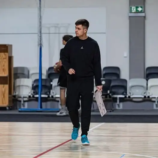 Oskar Brodziuk w sztabie Kangoo Basket na sezon 2026/2027