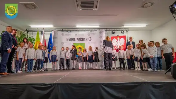 Pasowanie na pierwszoklasistę w Gminie Bogdaniec – 62 uczniów dołączyło do szkolnej społeczności