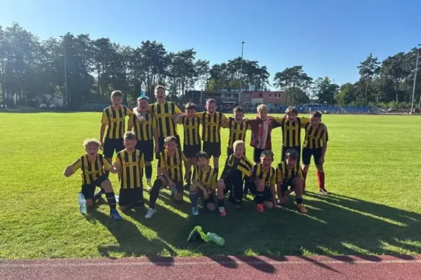 Spartak Deszczno rozgromił Czarnych Witnica 12:1 w meczu młodzików