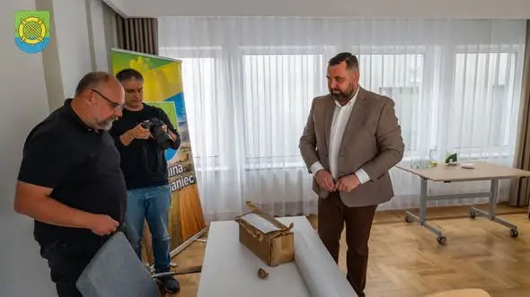 Kapsuła czasu ze Stanowic otwarta. W kuli na wieży kościoła ukryto dokument z 1901 roku