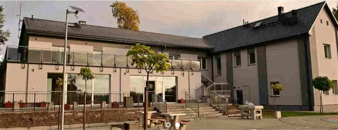Remont w bibliotece w Bogdańcu – wejście tylko od tyłu budynku