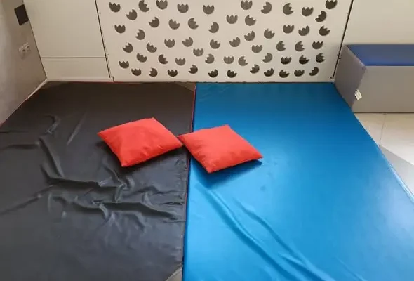 Światowy Dzień Zdrowia Psychicznego w Zespole Szkół w Deszcznie – strefa relaksu dla uczniów