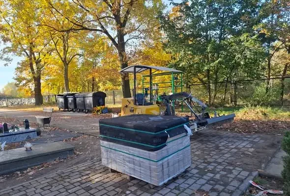 Kostrzyn nad Odrą: nowe alejki na cmentarzu gotowe przed 1 listopada