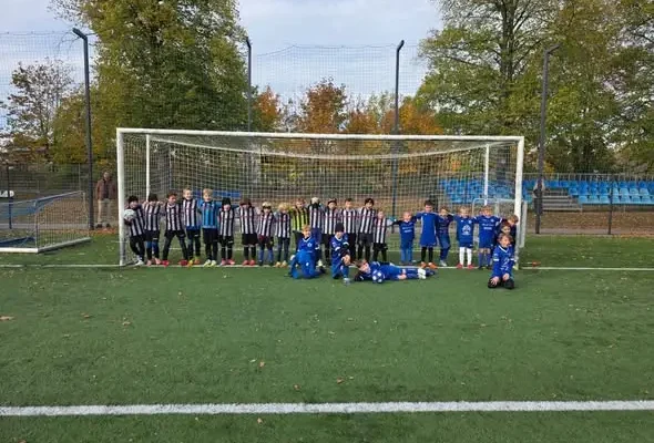 Żaki młodsi z KS Spartak Deszczno podsumowują sparing i zakończenie rundy ligowej